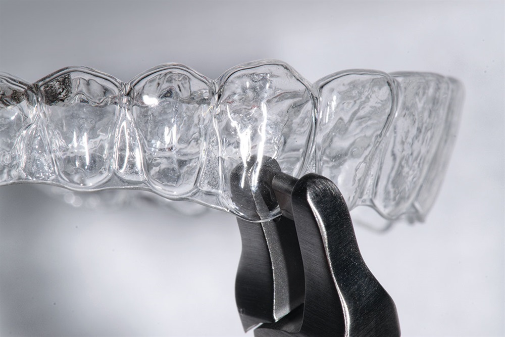 Off the Hook: Clear aligner attachments